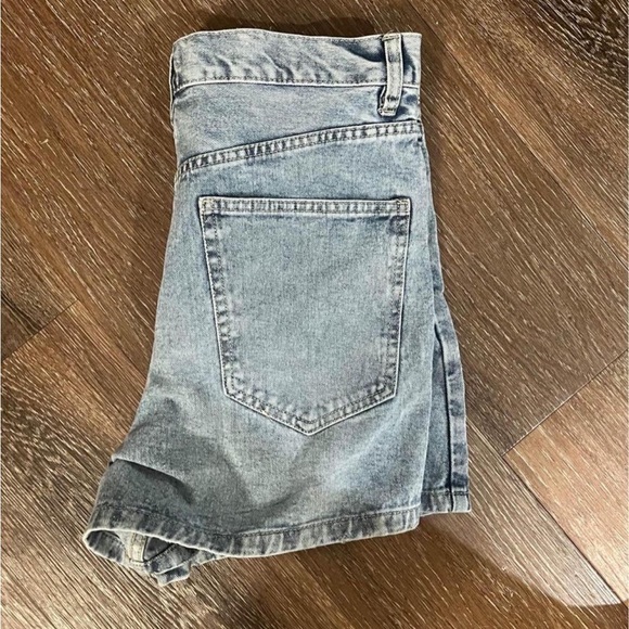 ReUsed denim shorts - Picture 2 of 3